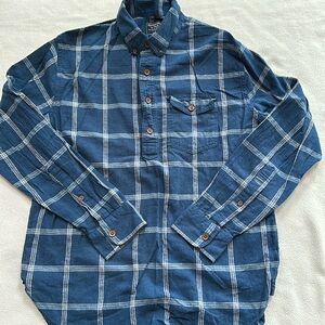 American Eagle Shirt M